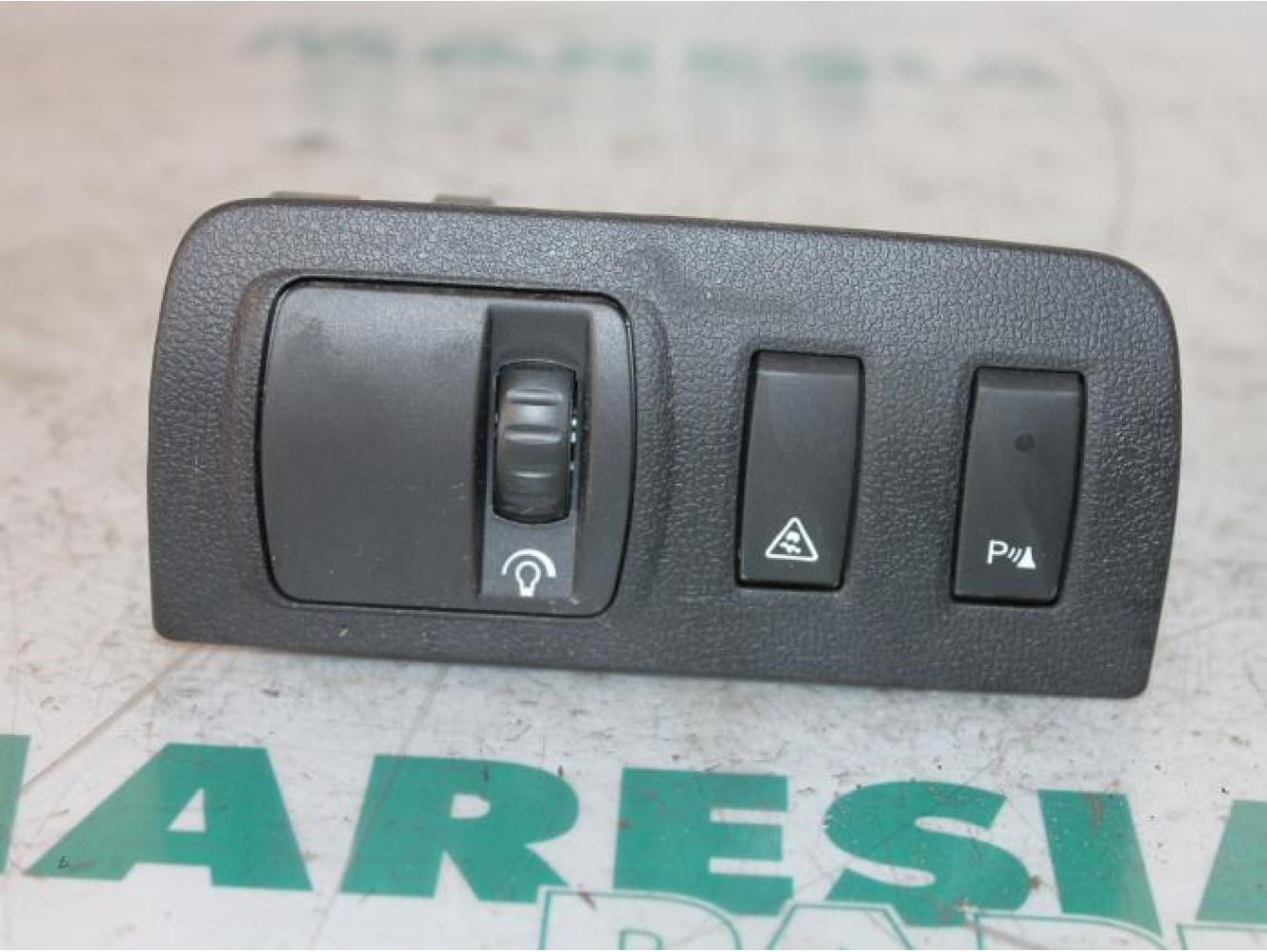 Miscellaneous - Miscellaneous - Switch (miscellaneous)