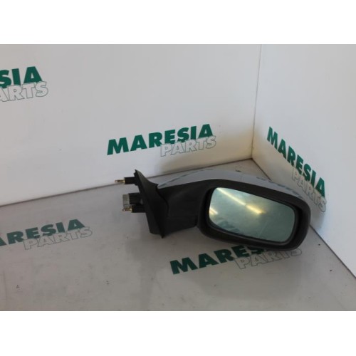 Renault - Laguna - Wing mirror, right