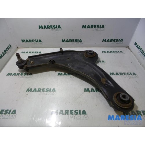 Renault - Laguna - Front lower wishbone, left