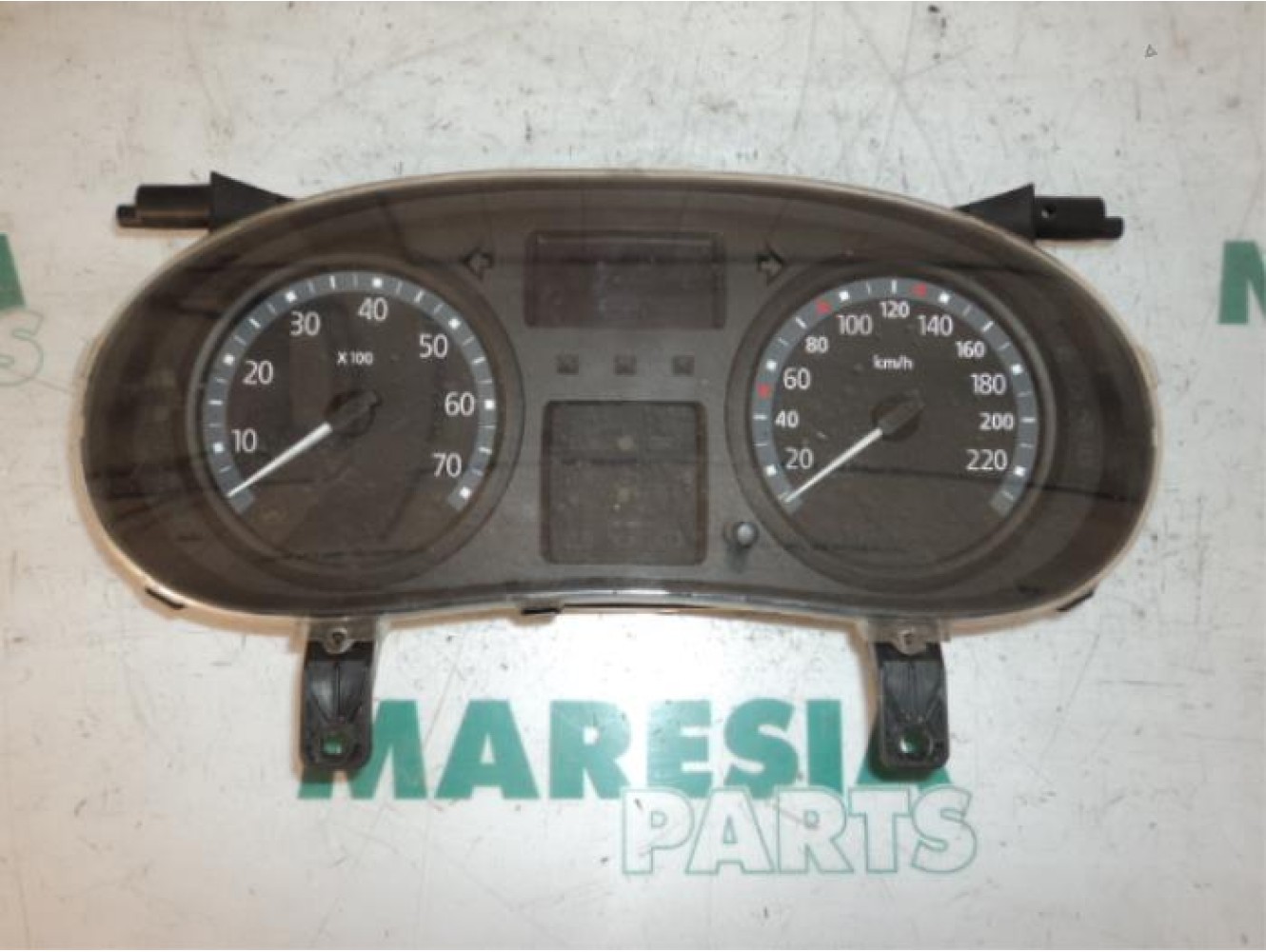 Renault - Clio - Instrument panel