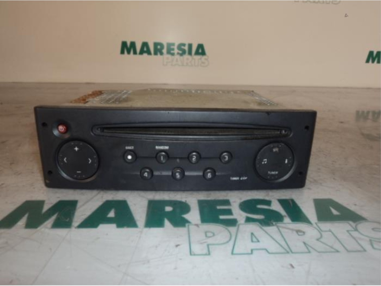 Renault - Clio - Radio CD player