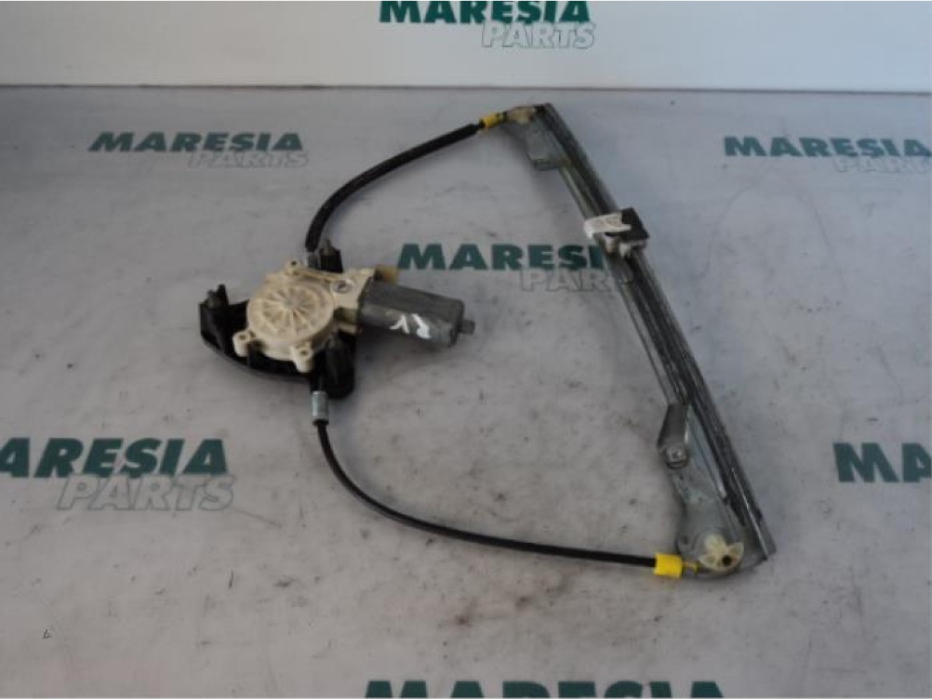 Renault - Clio - Window mechanism 4-door, front right