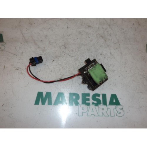 Renault - Clio - Heater resistor