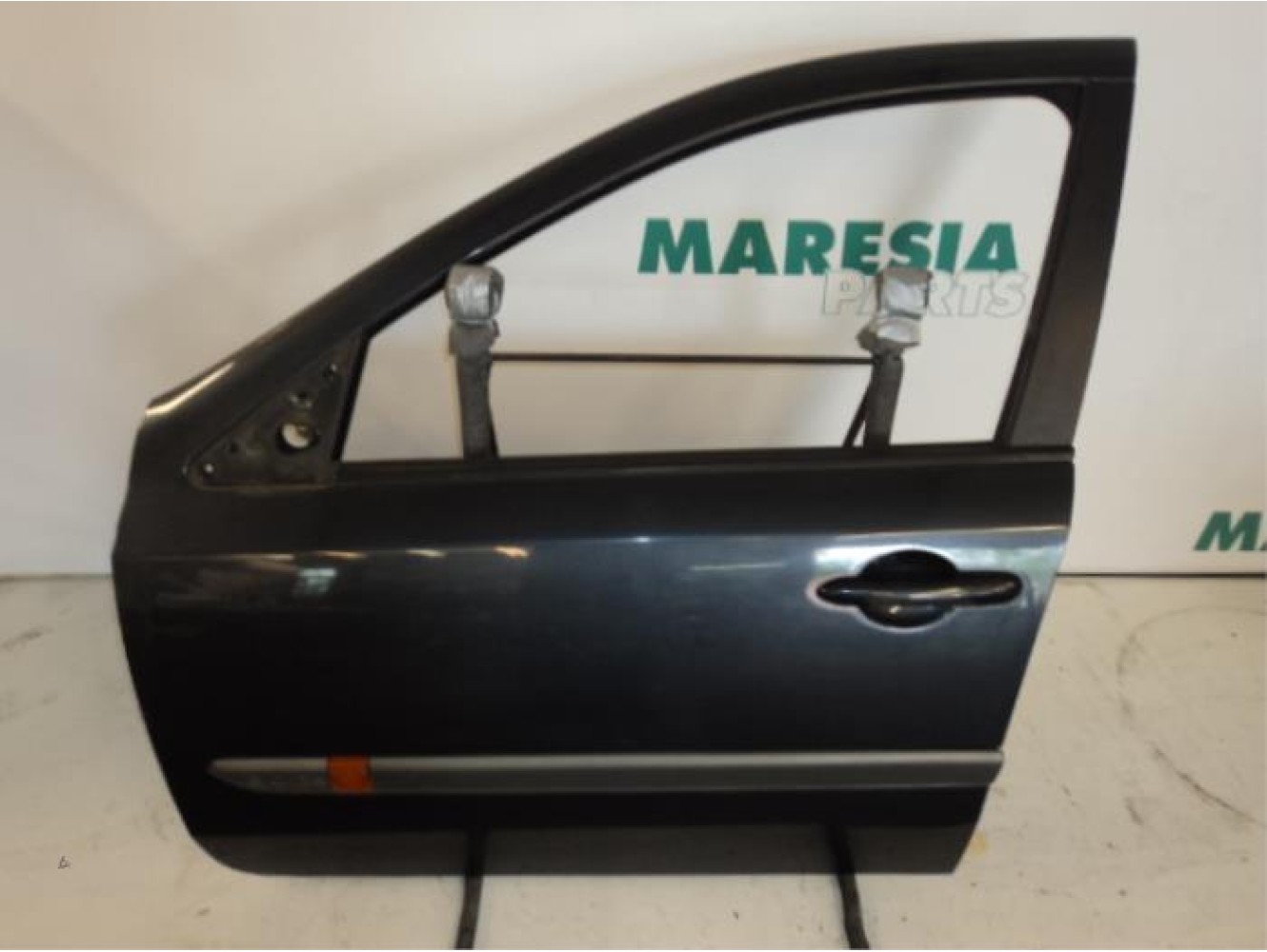 Renault - Laguna - Portier 4Deurs links-voor