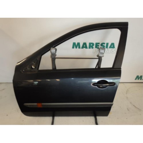 Renault - Laguna - Door 4-door, front left