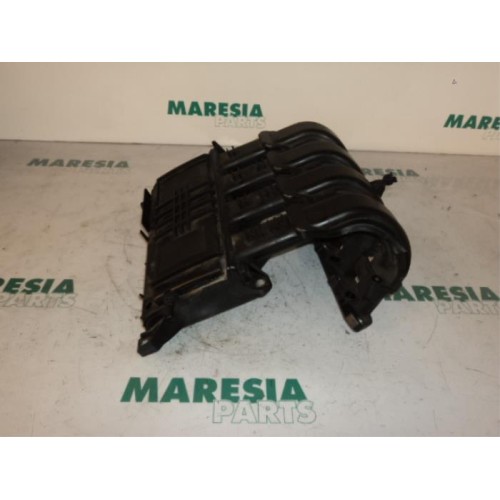 Renault - Clio - Intake manifold