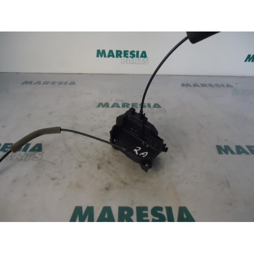 Renault - Megane - Rear door mechanism 4-door, right