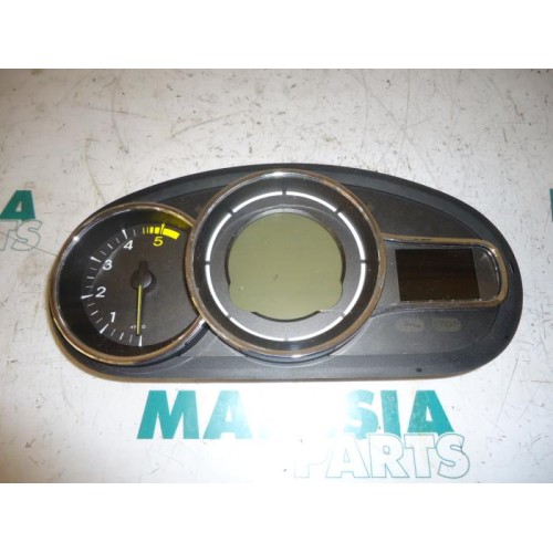Renault - Megane - Instrument panel