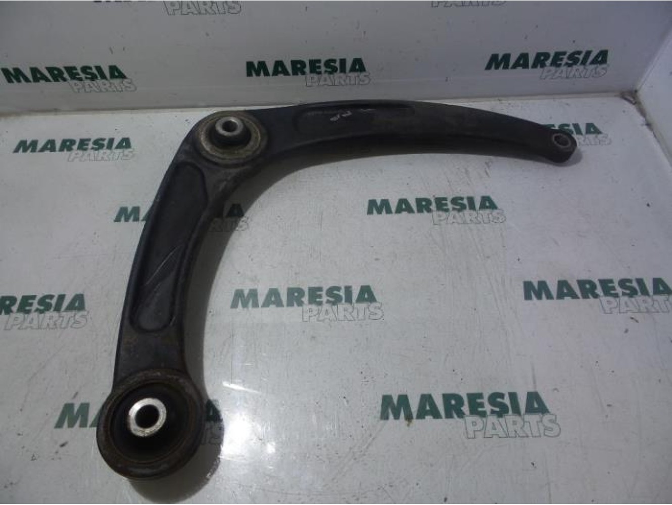 Peugeot - 307 - Front lower wishbone, left
