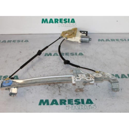 Renault - Megane - Rear door window mechanism 4-door, left