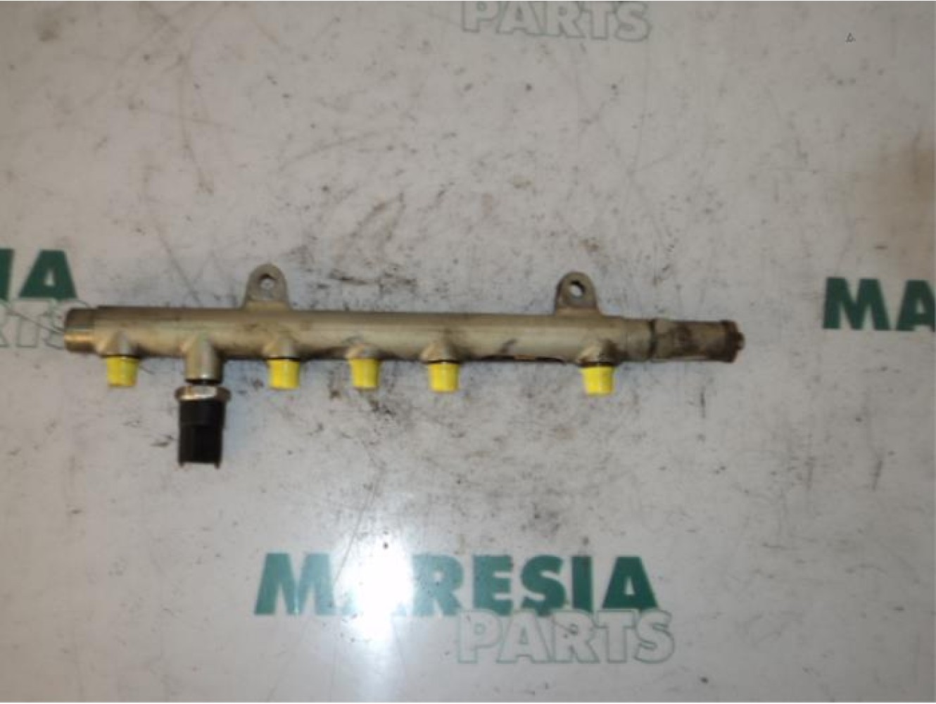 Renault - Laguna - Fuel injector nozzle