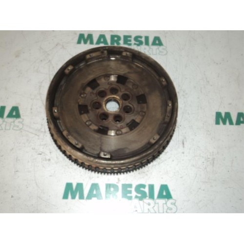 Renault - Laguna - Flywheel