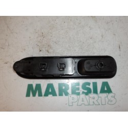 Peugeot - 407 - Multi-functional window switch