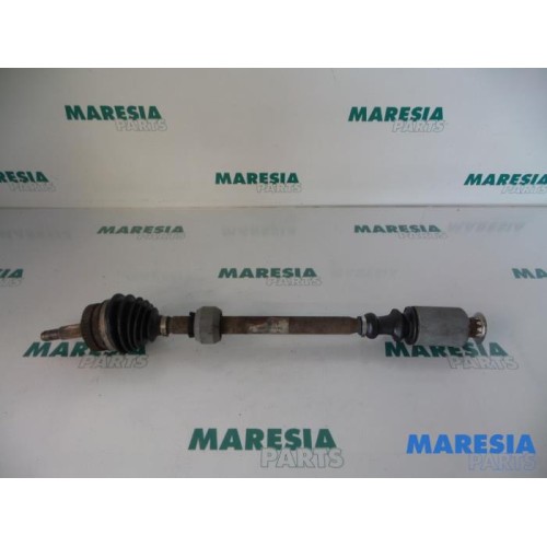 Renault - Megane Scenic - Front drive shaft, right