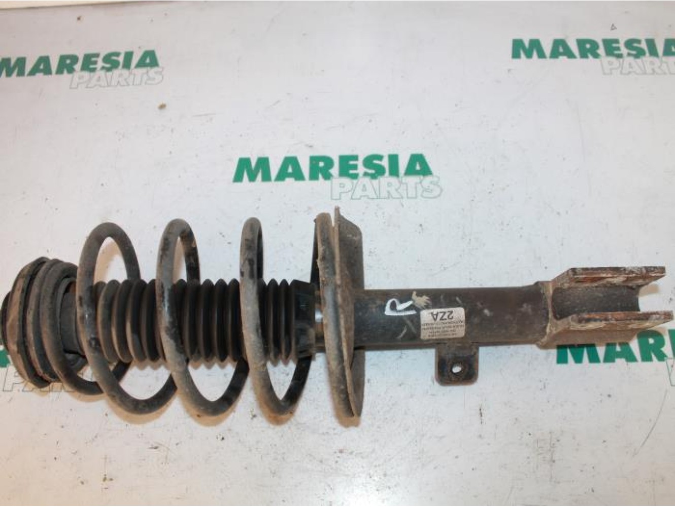 Peugeot - 307 - Front shock absorber rod, right