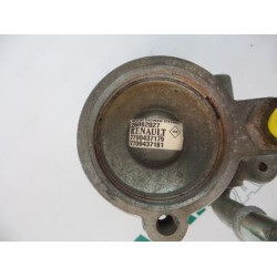 Renault - Megane Scenic - Power steering pump