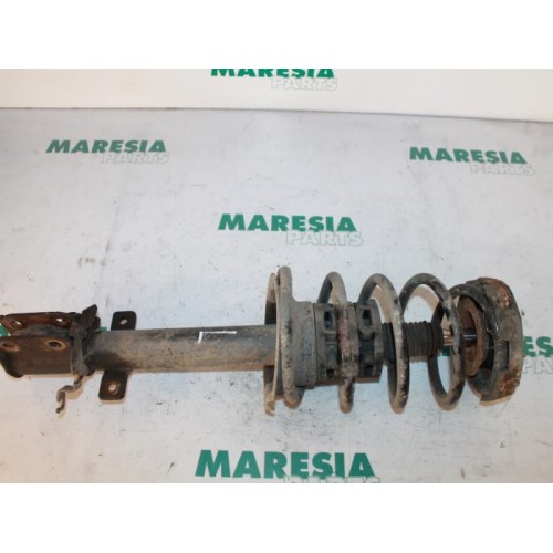 Renault - Megane Scenic - Front shock absorber rod, left