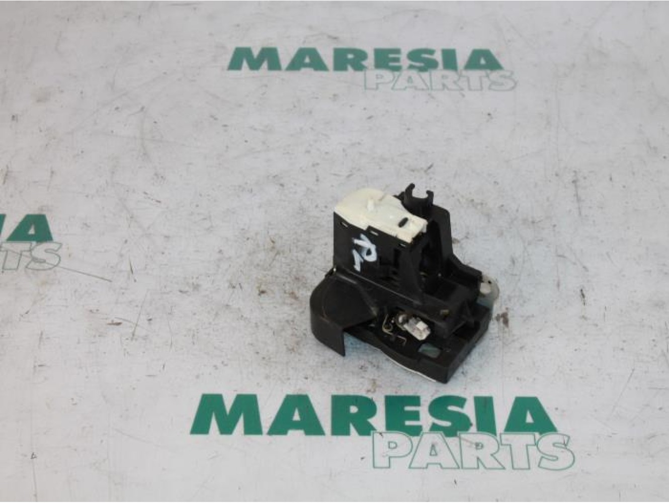 Renault - Clio - Front door lock mechanism 4-door, right