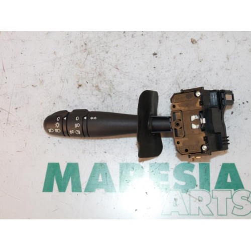 Renault - Clio - Indicator switch