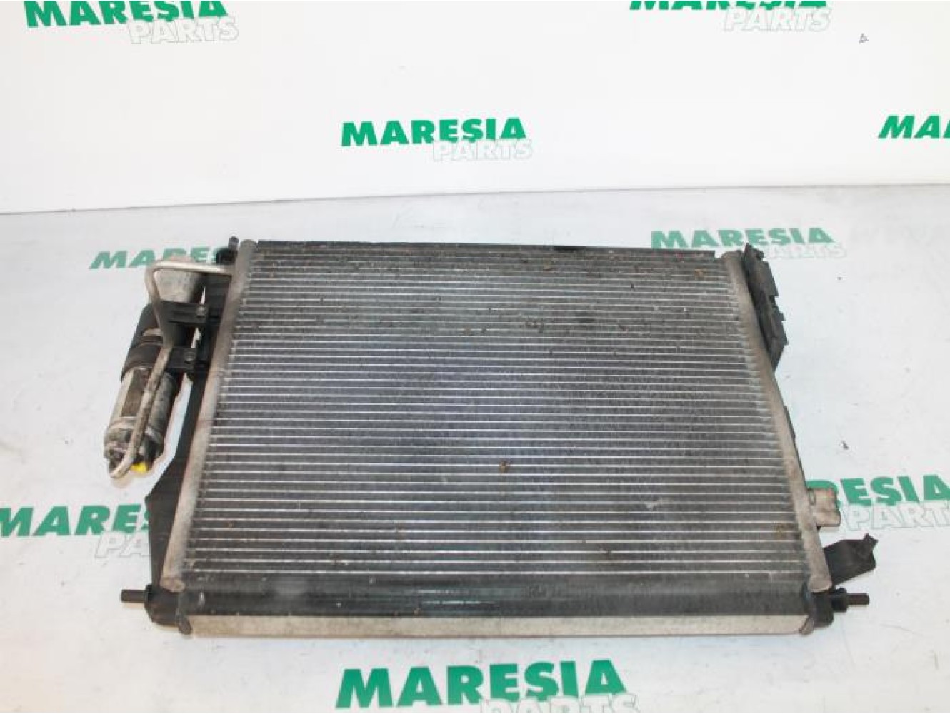 Renault - Clio - Radiator