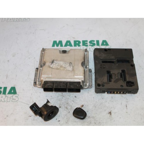 Renault - Megane Scenic - Engine management computer