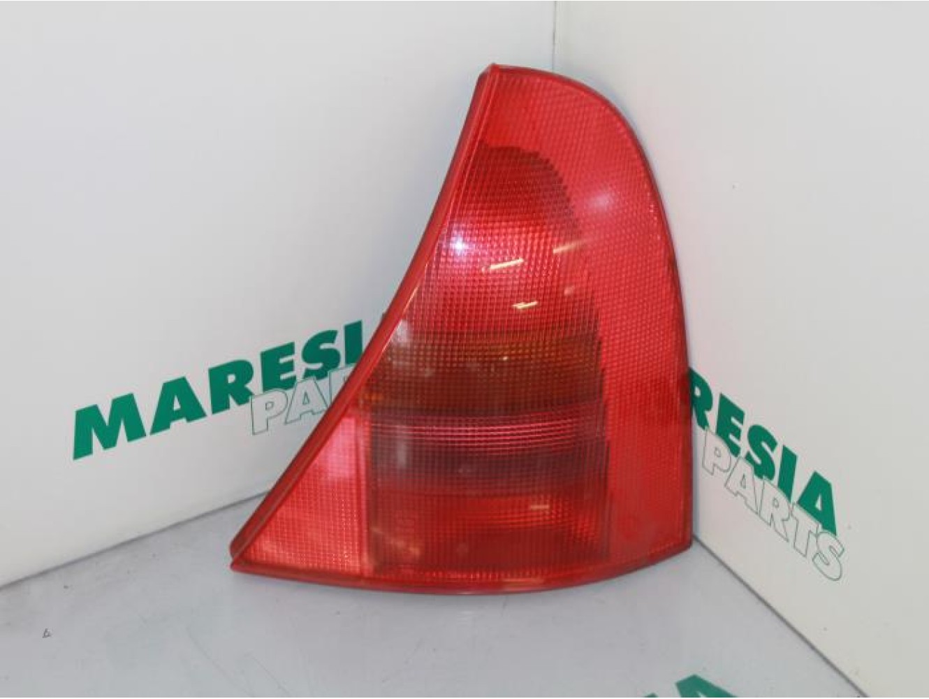 Renault - Clio - Taillight, right
