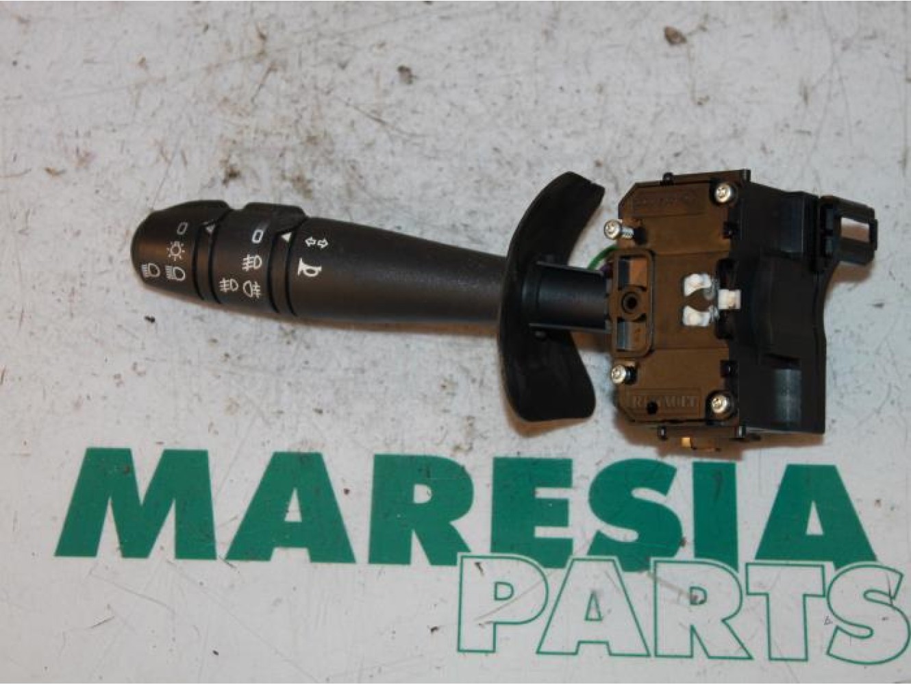 Renault - Clio - Indicator switch