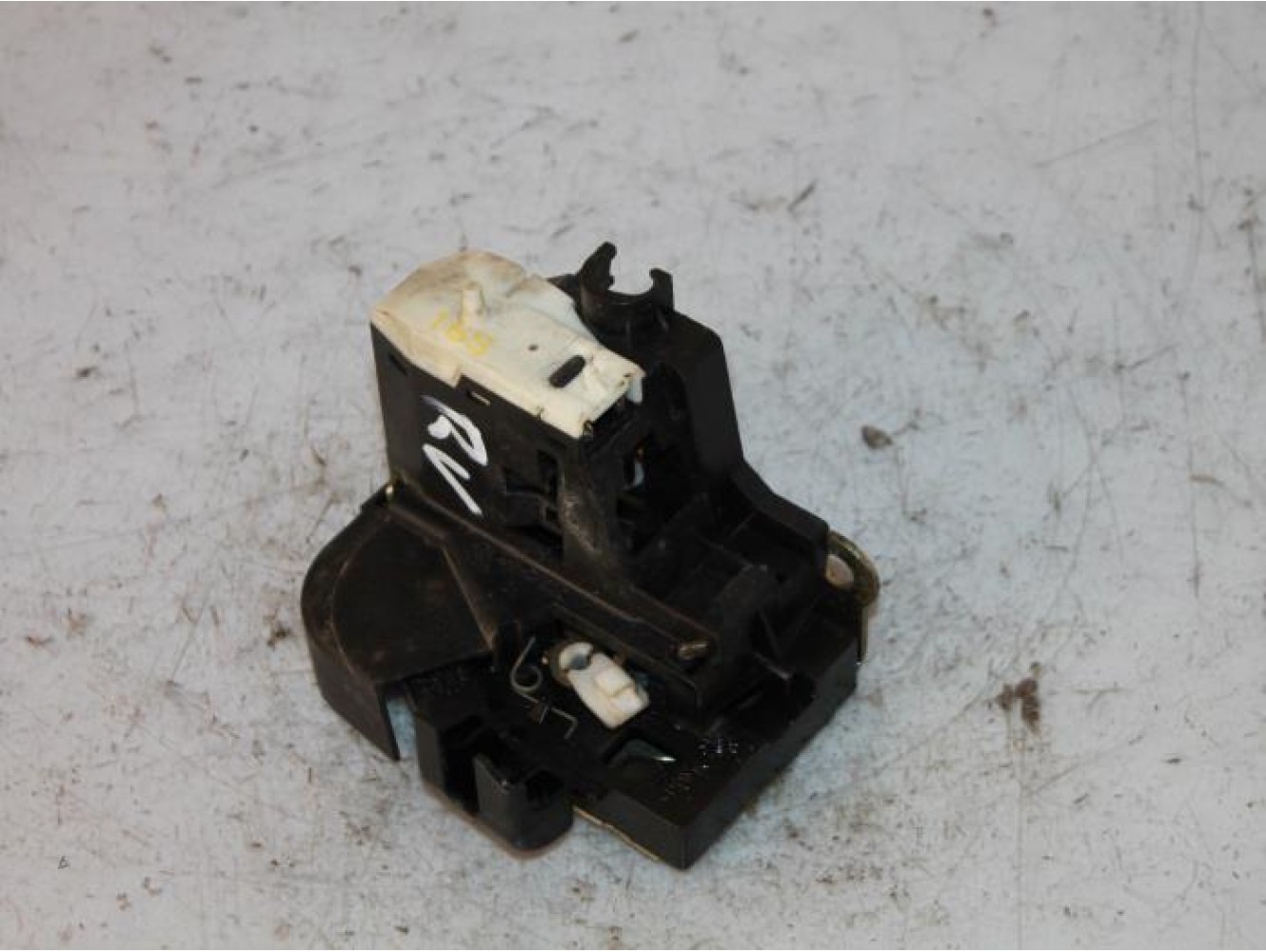 Renault - Clio - Door lock mechanism 2-door, right