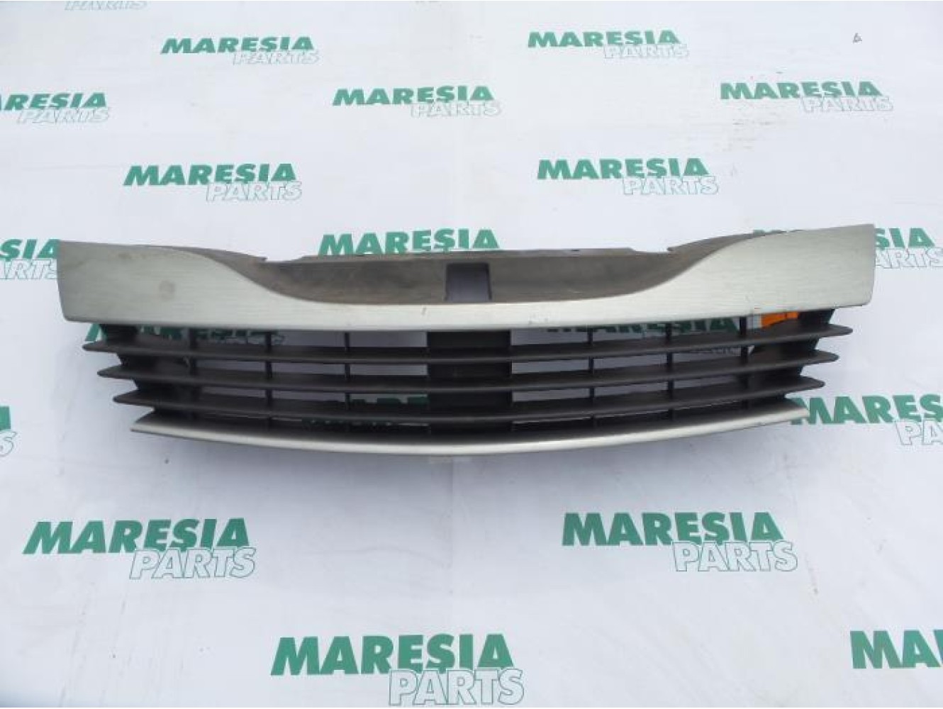 Renault - Laguna - Grill