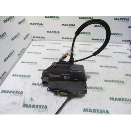 Renault - Laguna - Front door lock mechanism 4-door, right