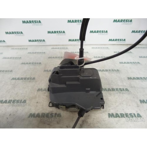 Renault - Laguna - Rear door mechanism 4-door, right