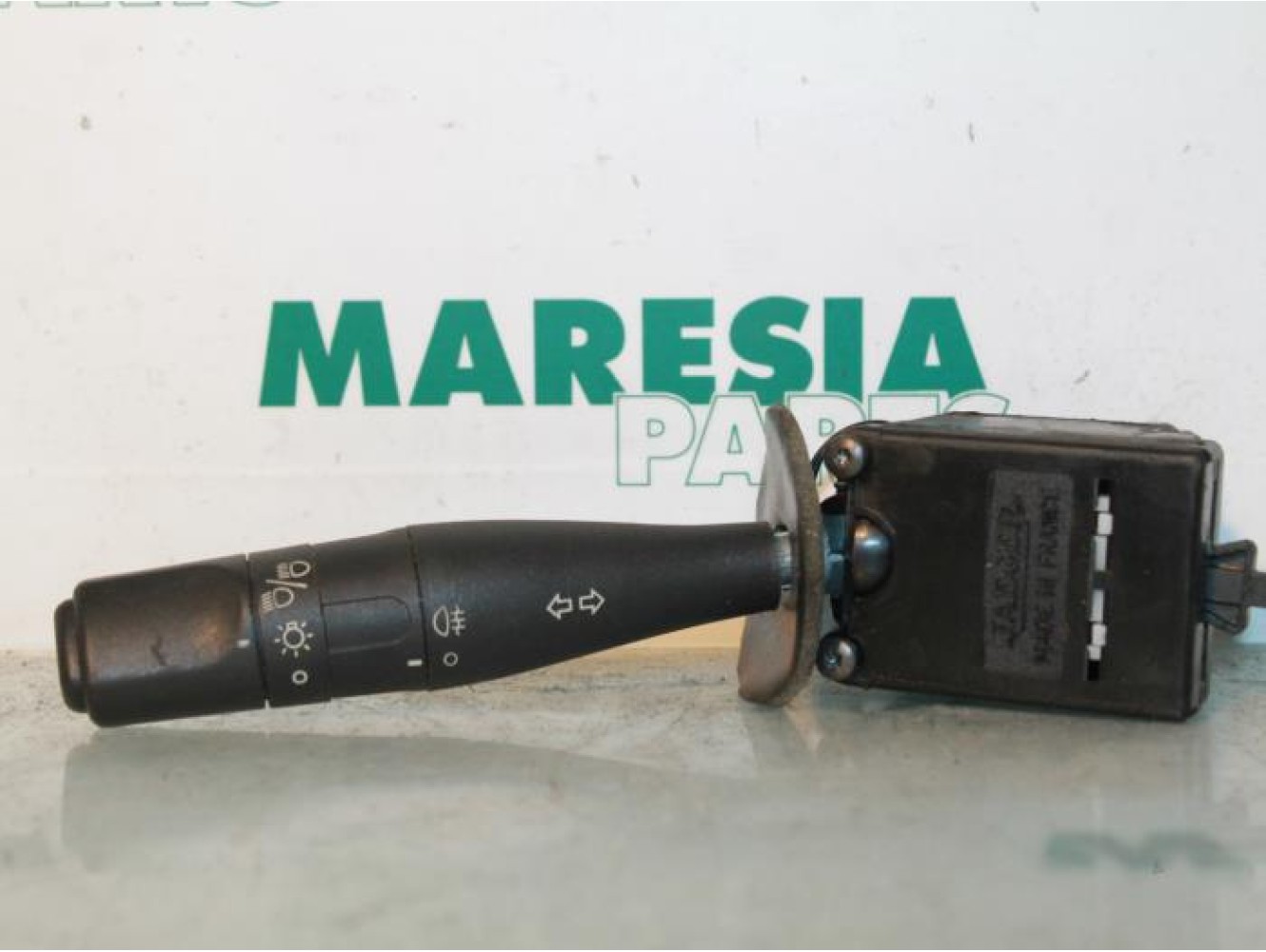 Peugeot - 206 - Indicator switch