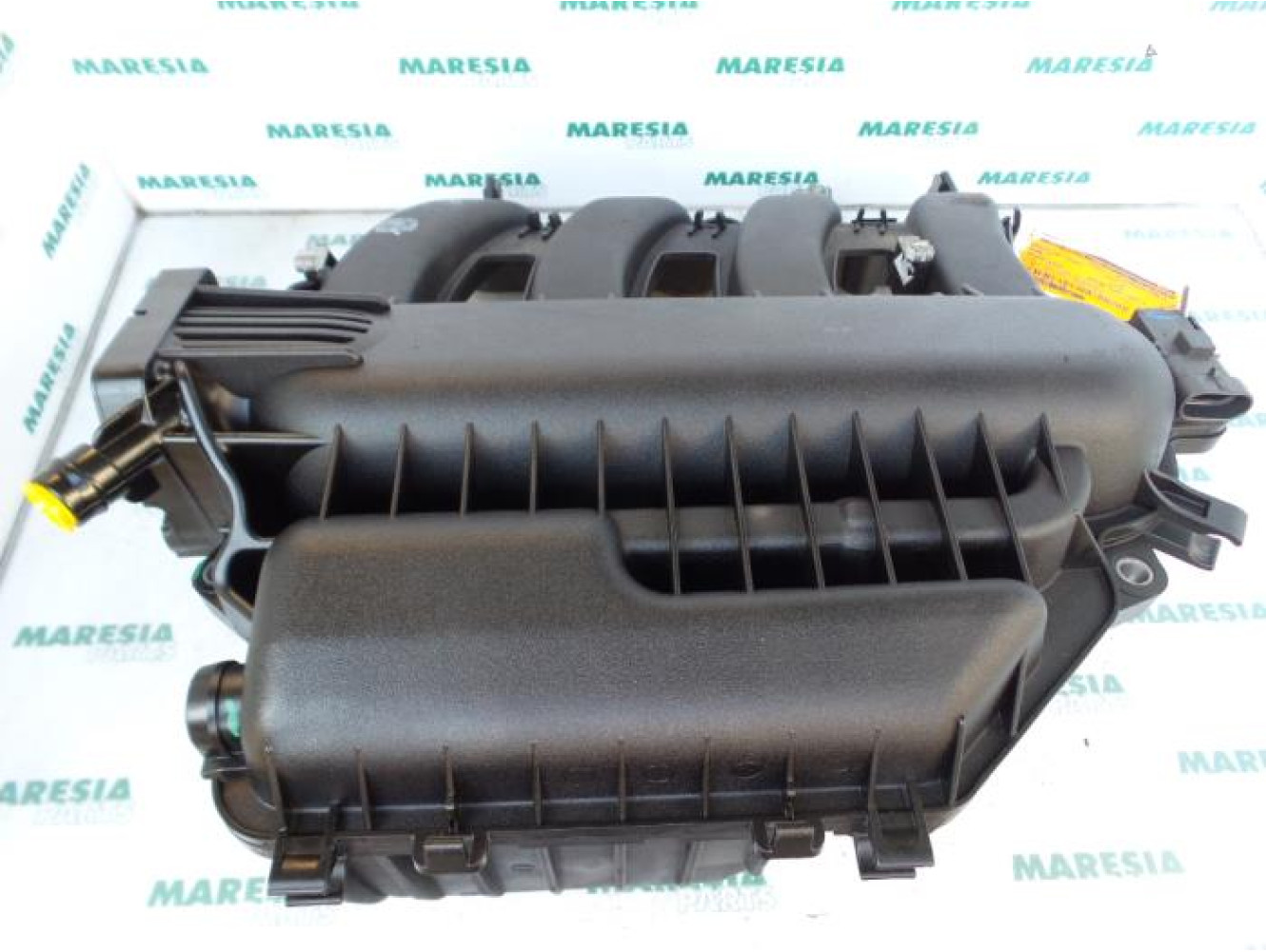 Renault - Megane Scenic - Tubulure d'admission