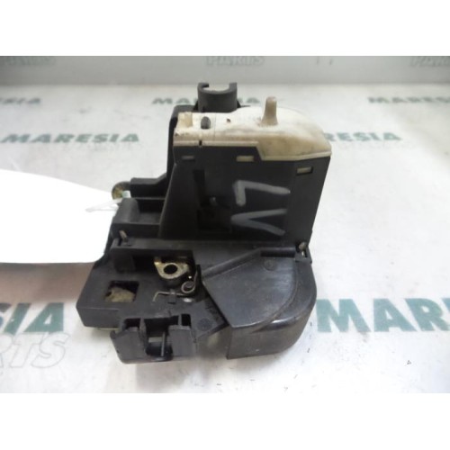 Renault - Clio - Door lock mechanism 2-door, left