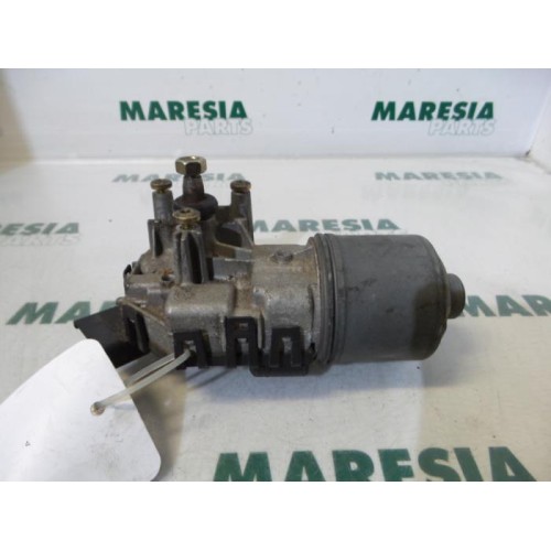 Renault - Clio - Front wiper motor
