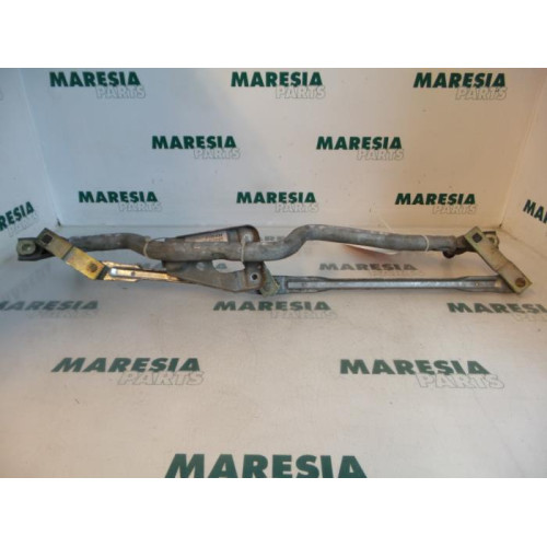 Renault - Clio - Wiper mechanism