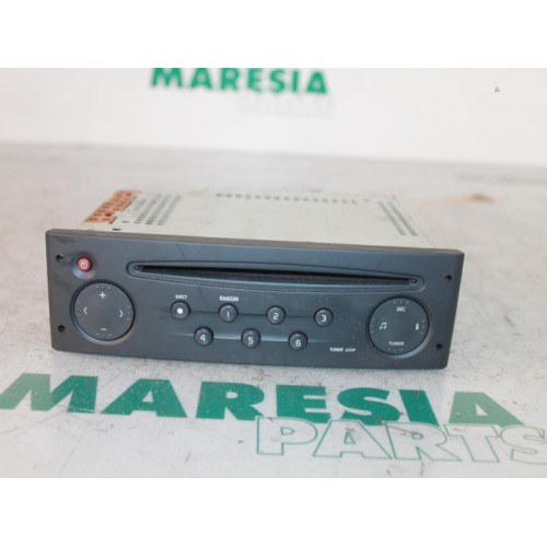 Renault - Clio - Radio CD player