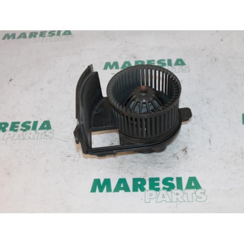 Renault - Clio - Heating and ventilation fan motor