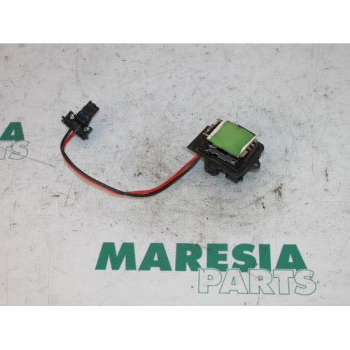 Renault - Clio - Heater resistor