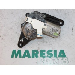 Renault - Clio - Rear wiper motor