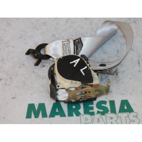 Renault - Clio - Rear seatbelt, left