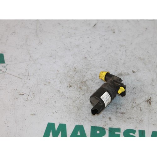 Peugeot - 407 - Scheibensprüherpumpe vorne
