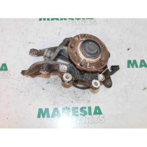 Peugeot - 407 - Fusee links-achter