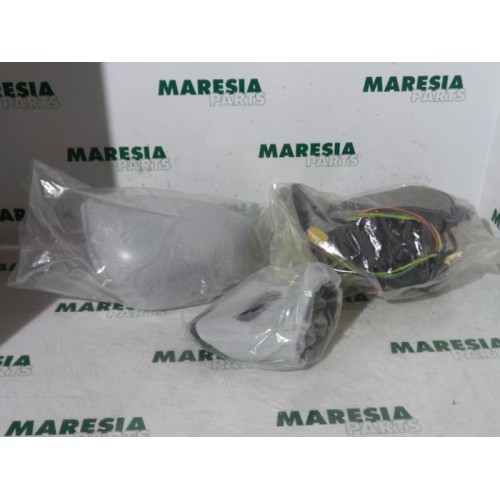 Citroen - C4 - Wing mirror, right