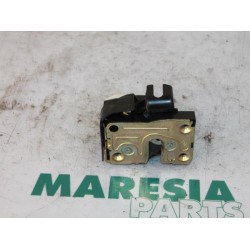 Renault - Clio - Front door lock mechanism 4-door, right