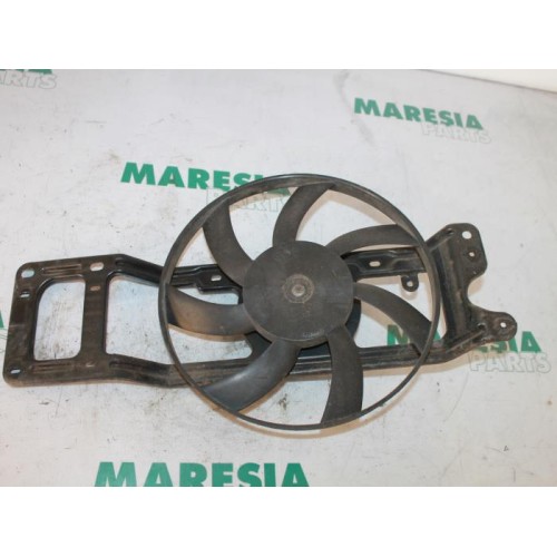 Renault - Clio - Fan motor