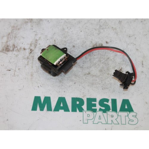 Renault - Clio - Heater resistor