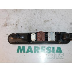Renault - Espace - Multi-functional window switch