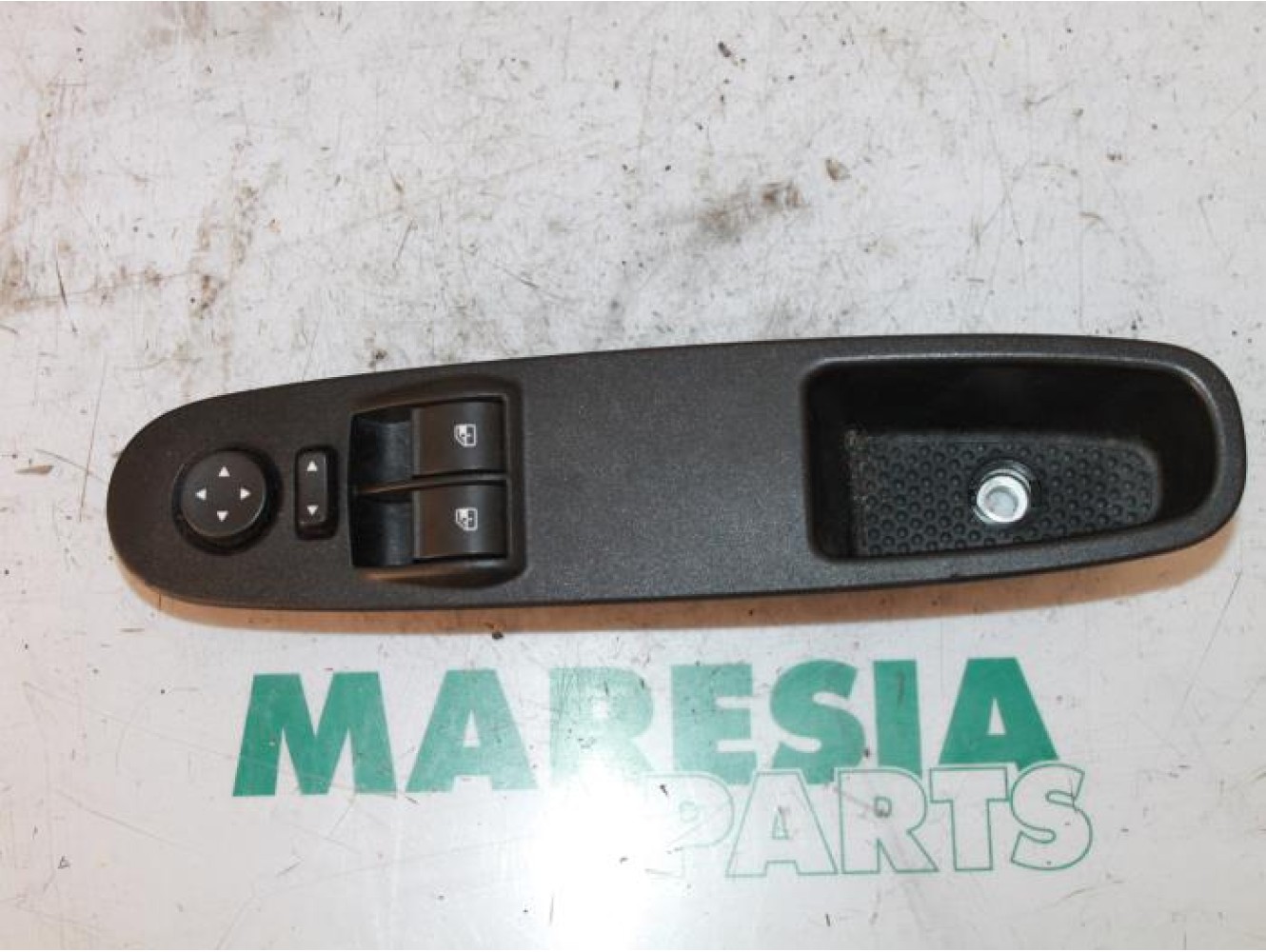 Fiat - Punto - Multi-functional window switch