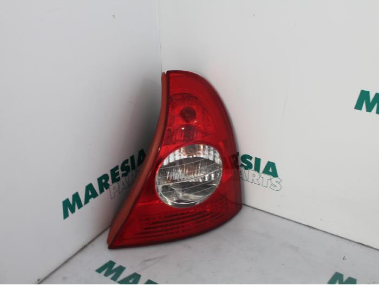 Renault - Clio - Taillight, right